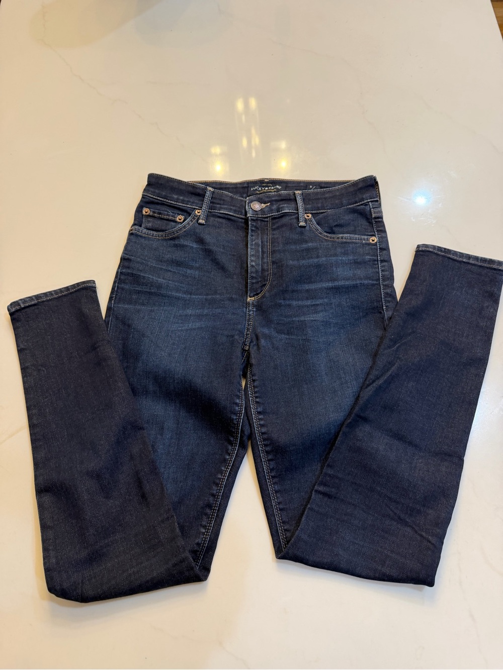 Dark Wash Women’s Skinny Jeans